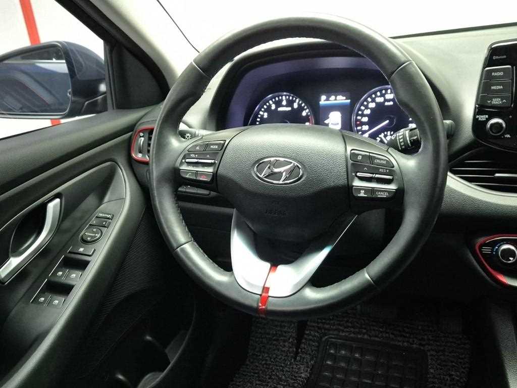 HYUNDAI i30 - Vista 9