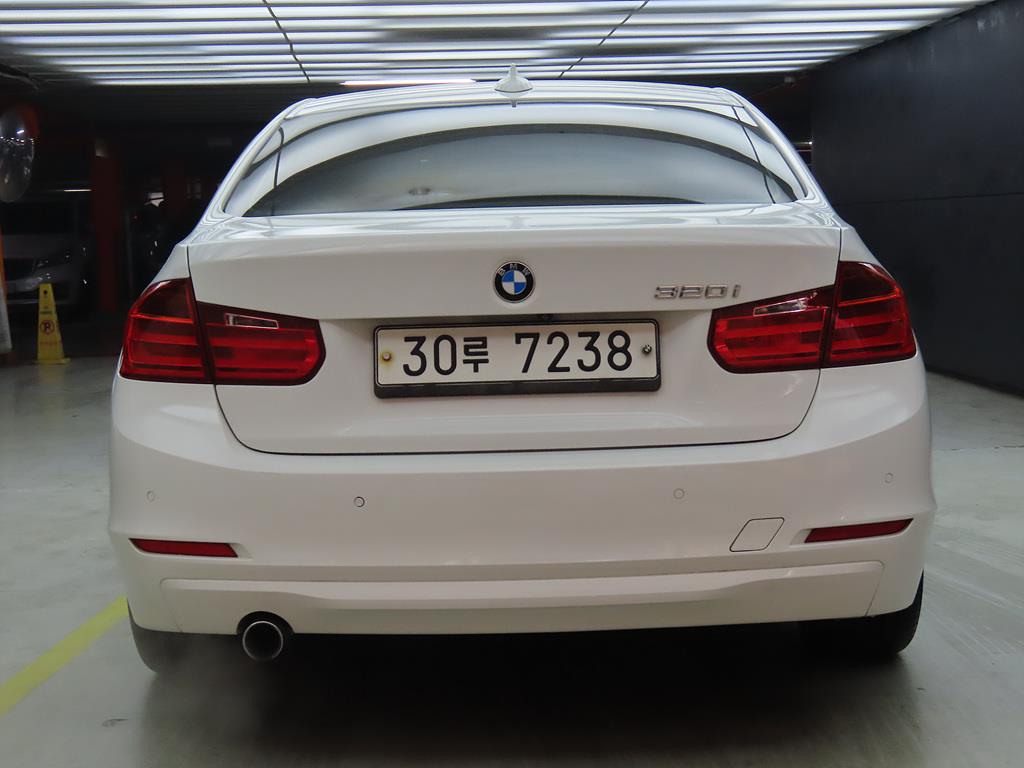 BMW 3 series - Vista 4