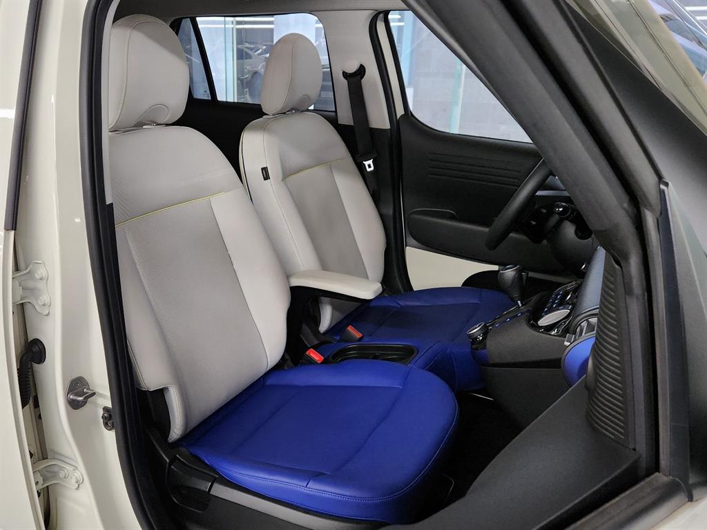 HYUNDAI Casper - Vista 11