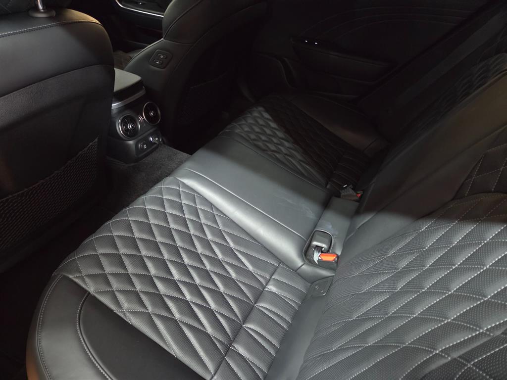 KIA Stinger - Vista 11