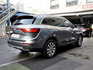 SAMSUNG QM6 - Vista 8