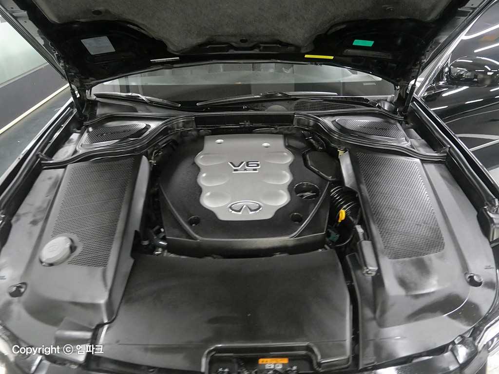 Infiniti M - Vista 5