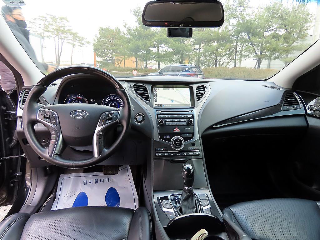 HYUNDAI Grandeur - Vista 7