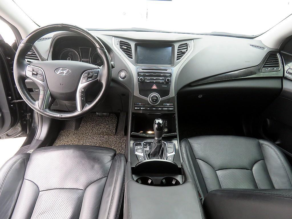 HYUNDAI Grandeur - Vista 7