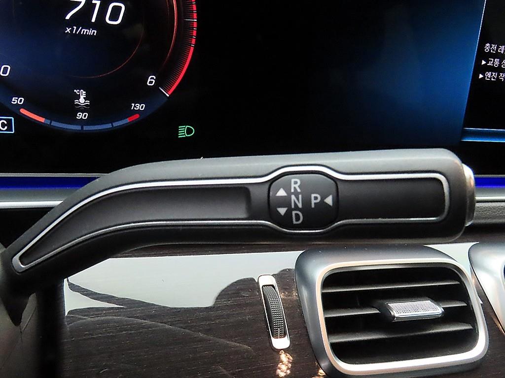 Mercedes Benz GLE Class - Vista 10