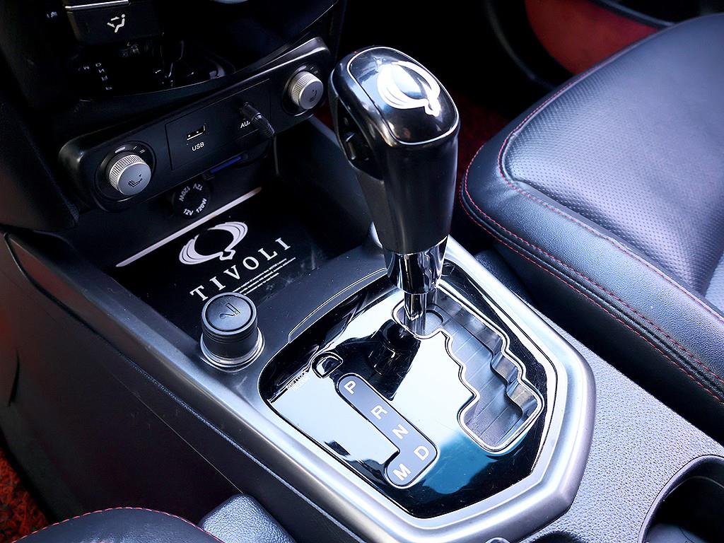 Ssangyong Tivoli 2016 Blanco - Importación desde Corea - HF Imports Iquique - Foto 7