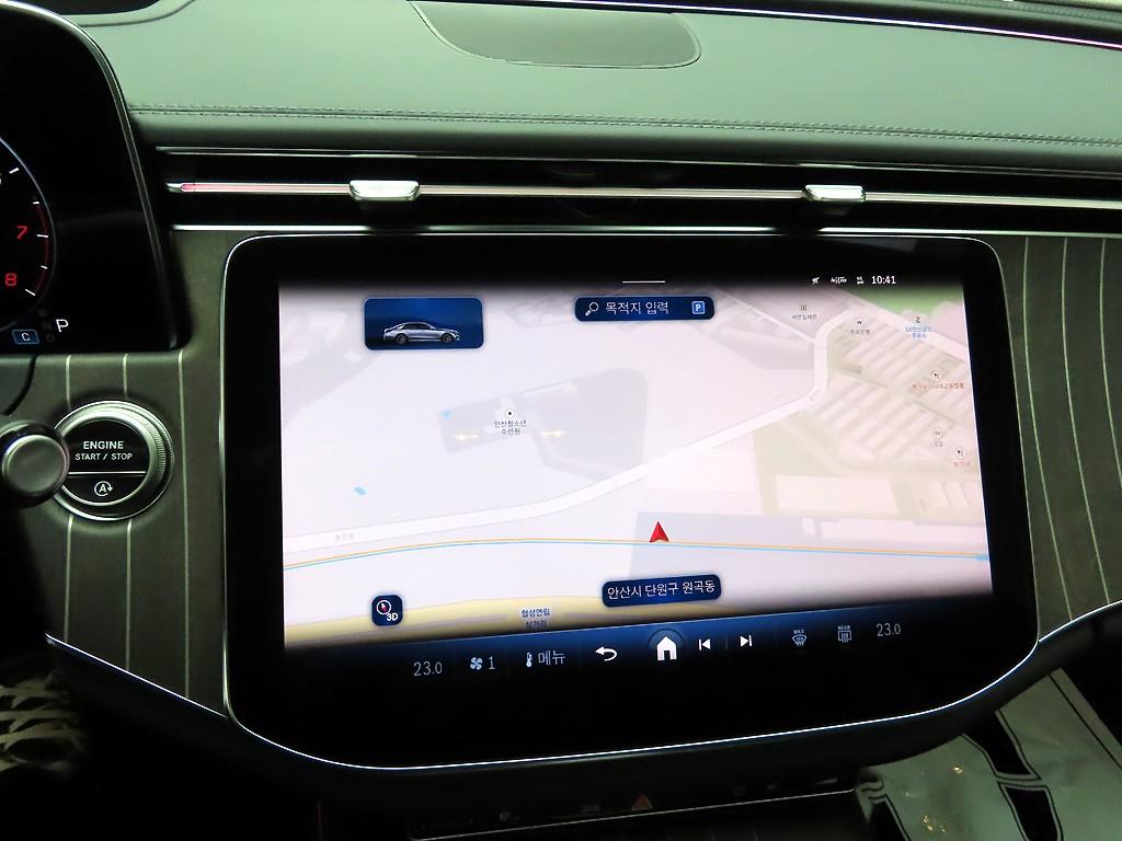 Mercedes Benz E class - Vista 8