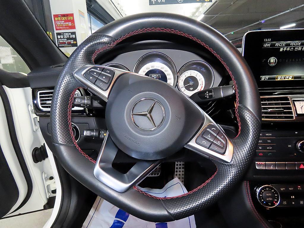 Mercedes Benz CLS Class - Vista 8