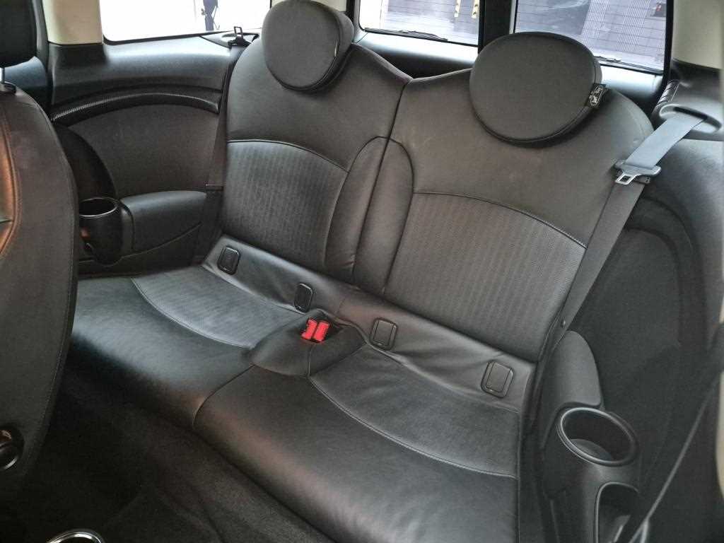 Mini Clubman - Vista 12