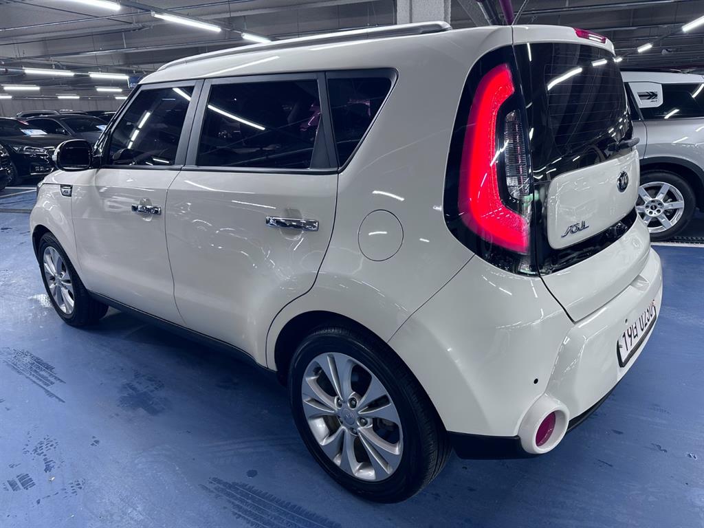 KIA Soul - Vista 4