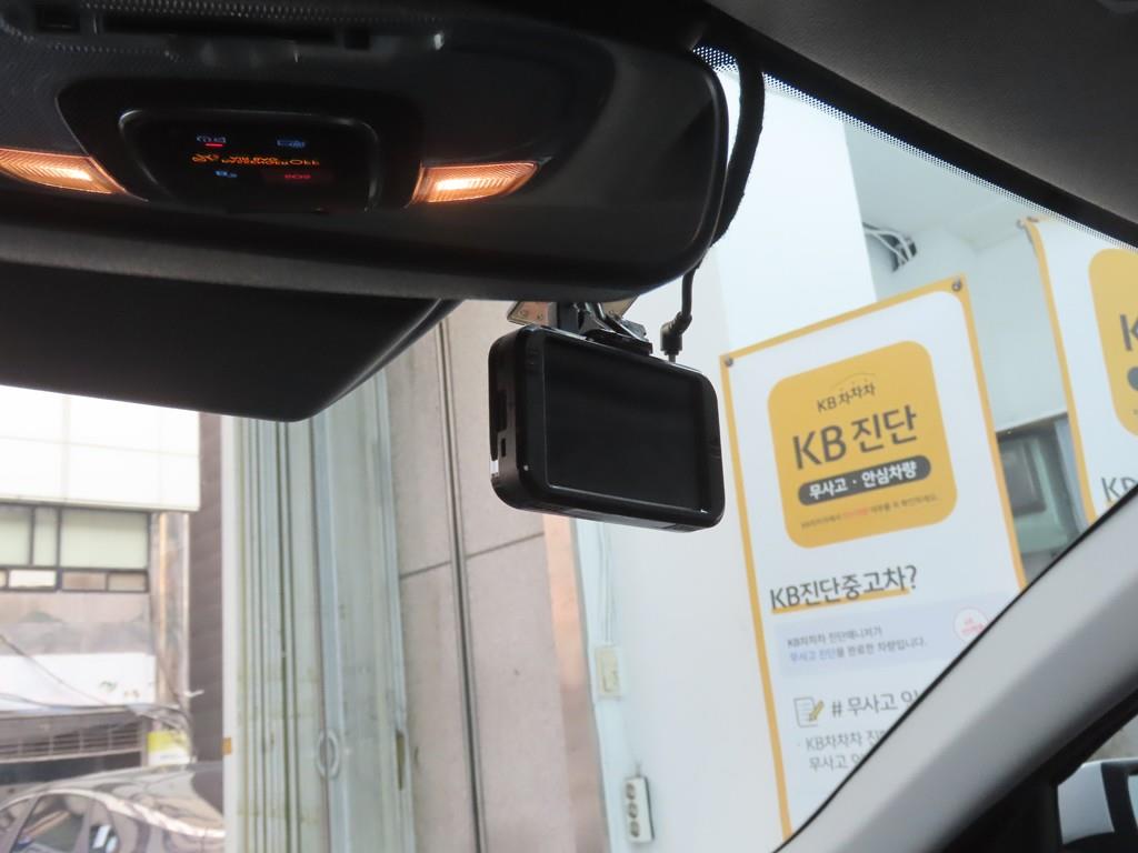 HYUNDAI Avante - Vista 11