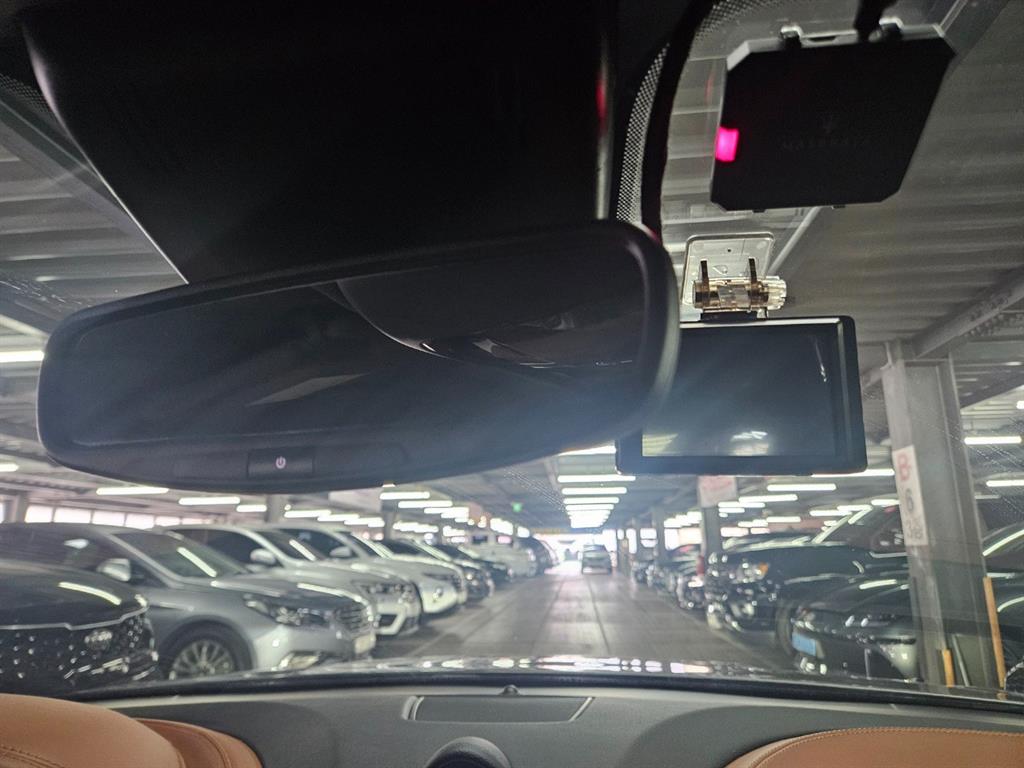 Maserati Ghibli - Vista 10