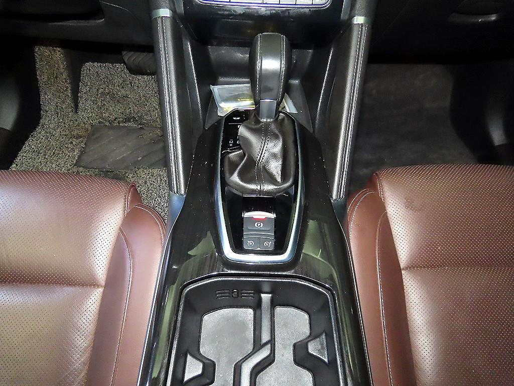 SAMSUNG QM6 - Vista 12