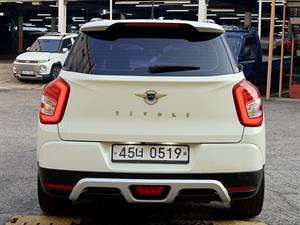 Ssangyong Tivoli - Vista 6