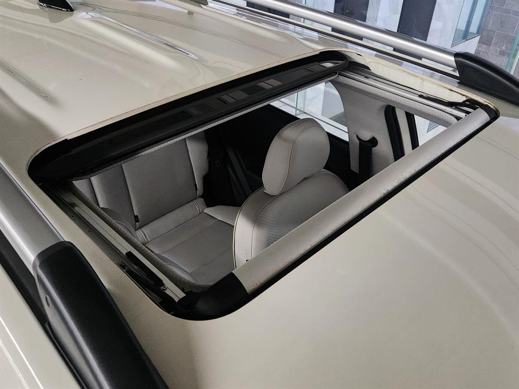 HYUNDAI Casper - Vista 5