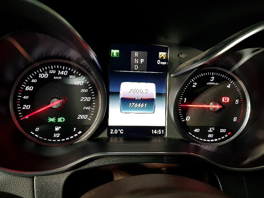 Mercedes Benz GLC Class - Vista 7