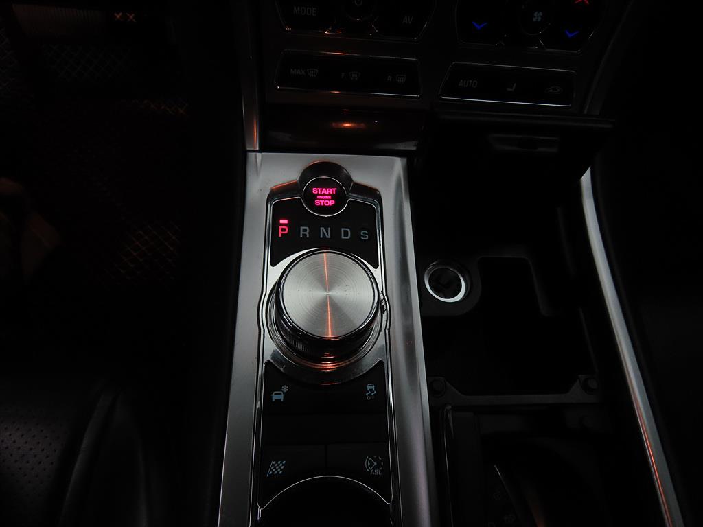 Jaguar XF - Vista 11