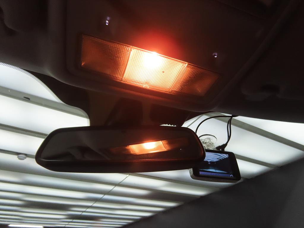 Jaguar XF - Vista 12