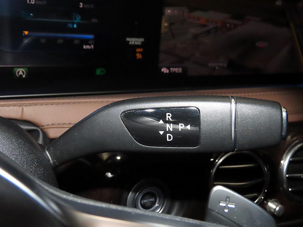 Mercedes Benz S Class - Vista 12