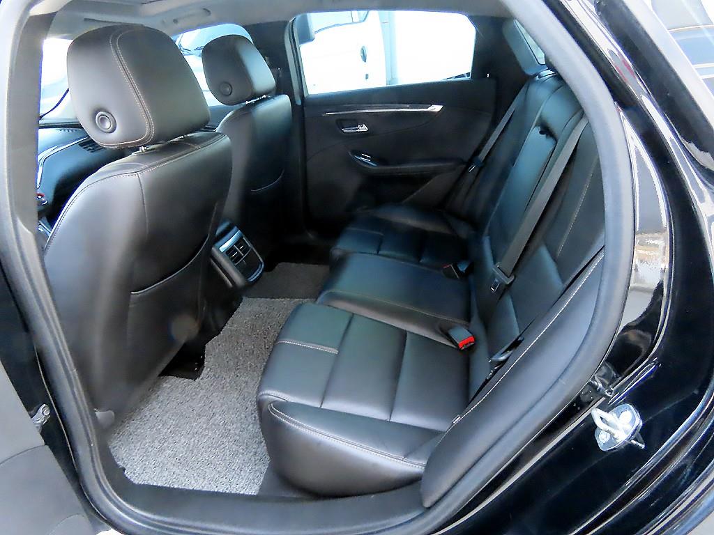 Chevrolet Impala - Vista 6