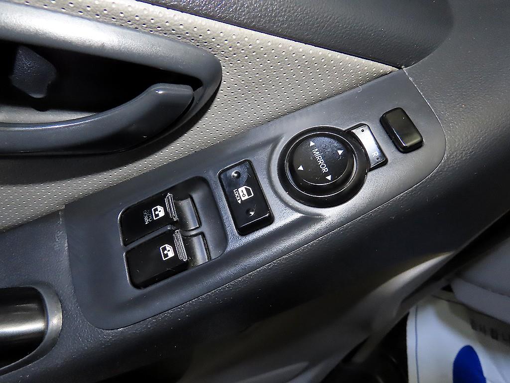 HYUNDAI Starex - Vista 12