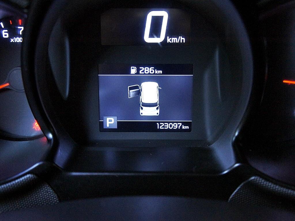 KIA Ray 2022 Blanco - Importación desde Corea - HF Imports Iquique - Foto 9