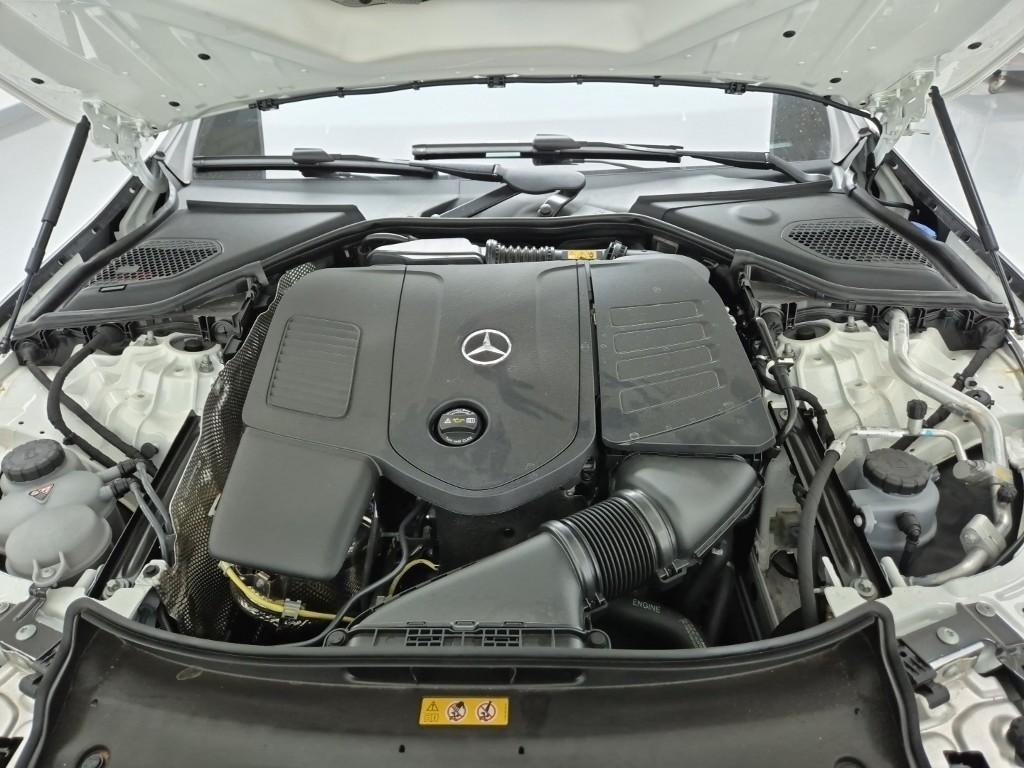 Mercedes Benz E class - Vista 4