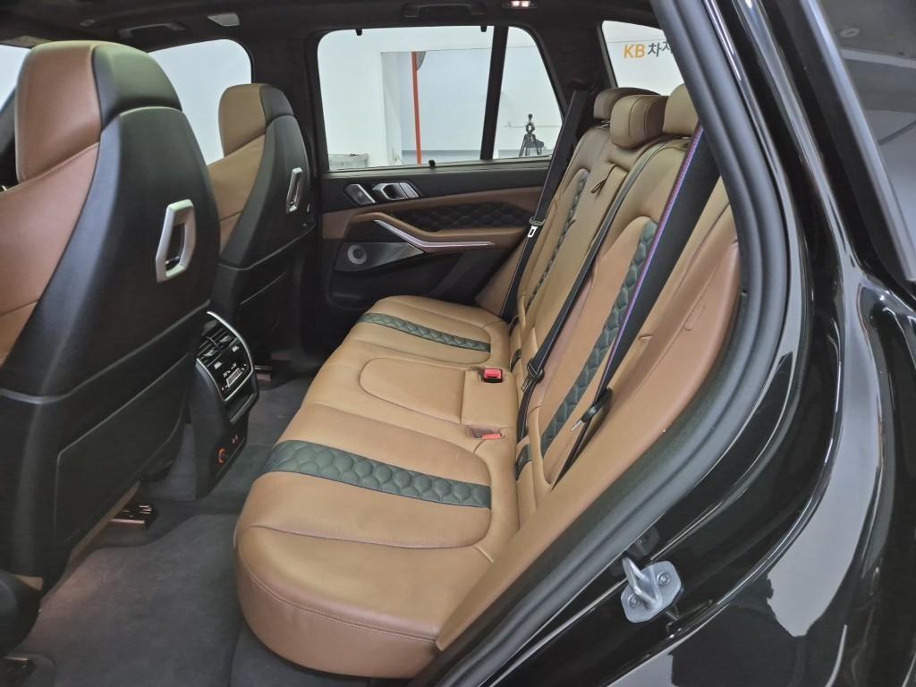 BMW X5M - Vista 12