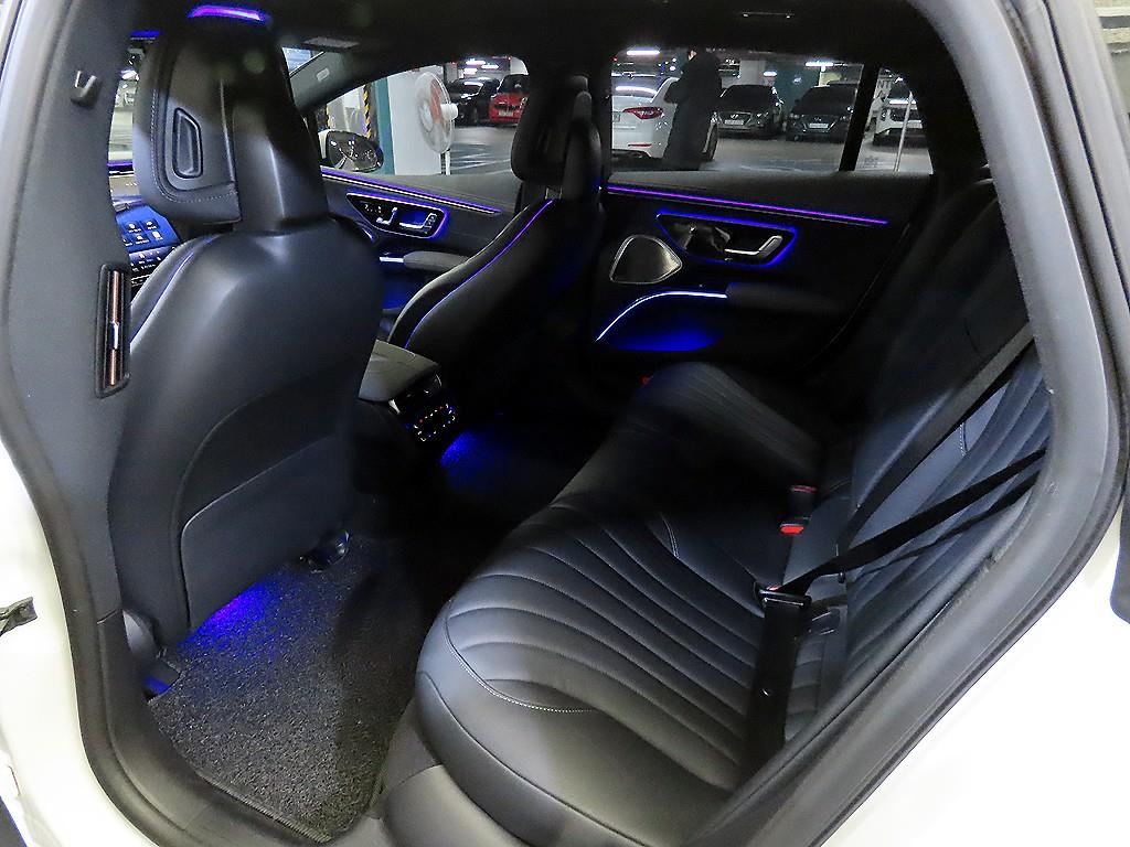 Mercedes Benz EQS - Vista 7