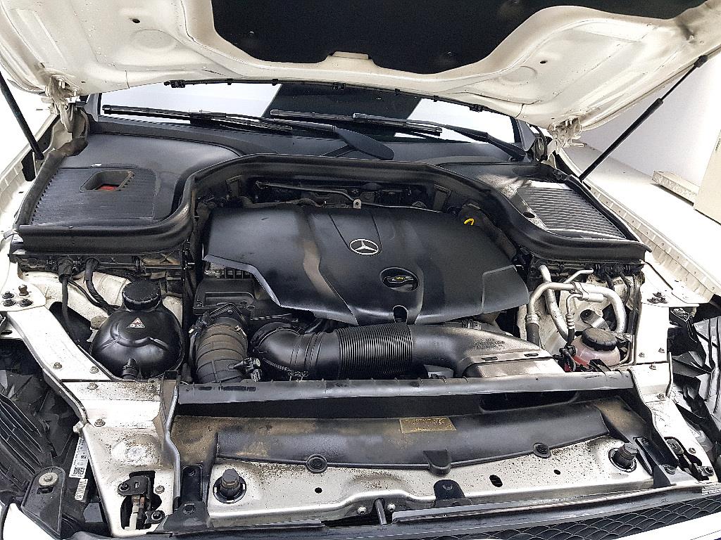 Mercedes Benz GLC Class - Vista 6