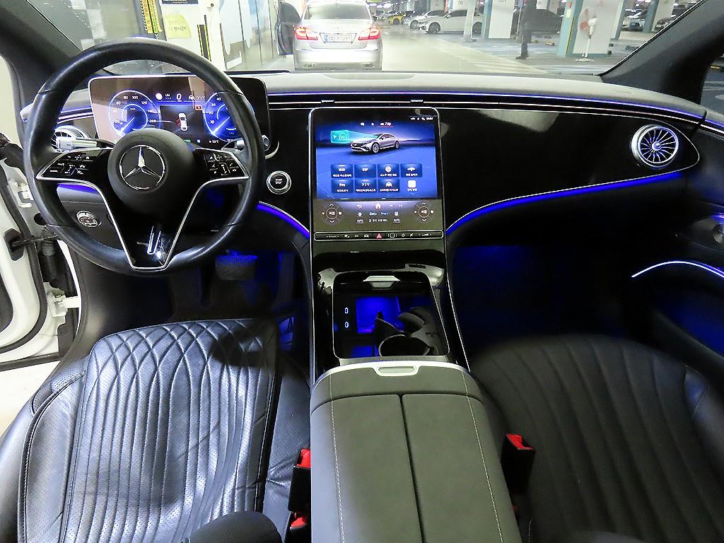 Mercedes Benz EQS - Vista 10