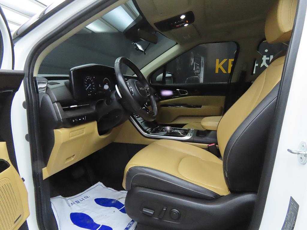 KIA Carnival - Vista 5