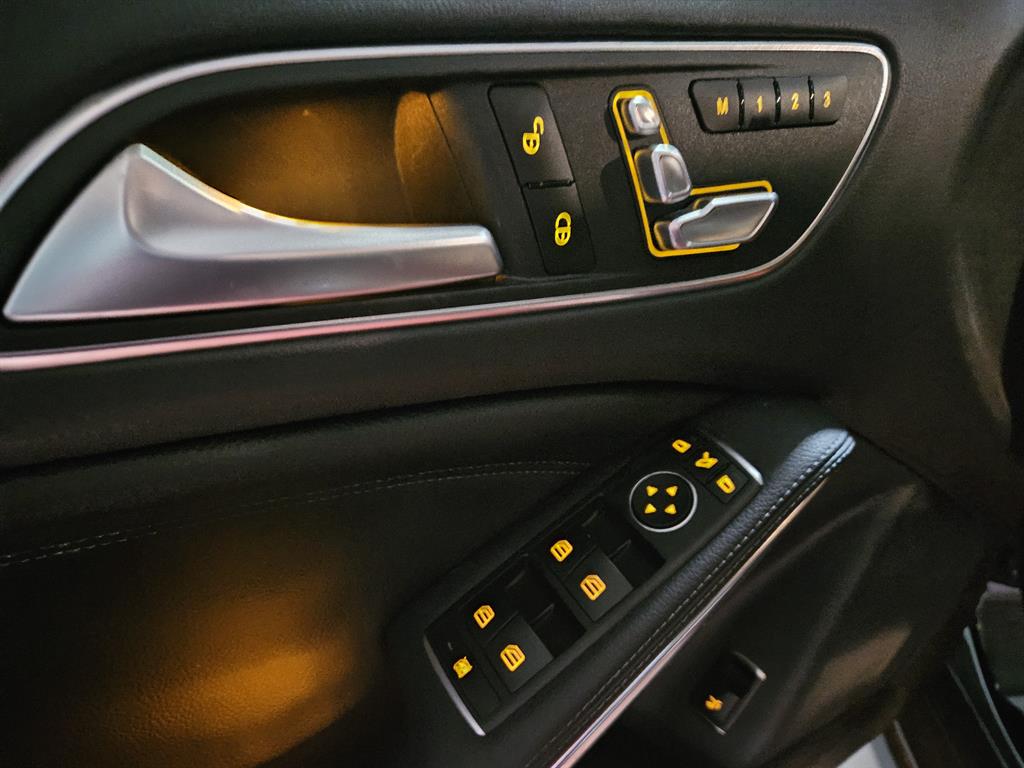 Mercedes Benz GLA Class - Vista 9