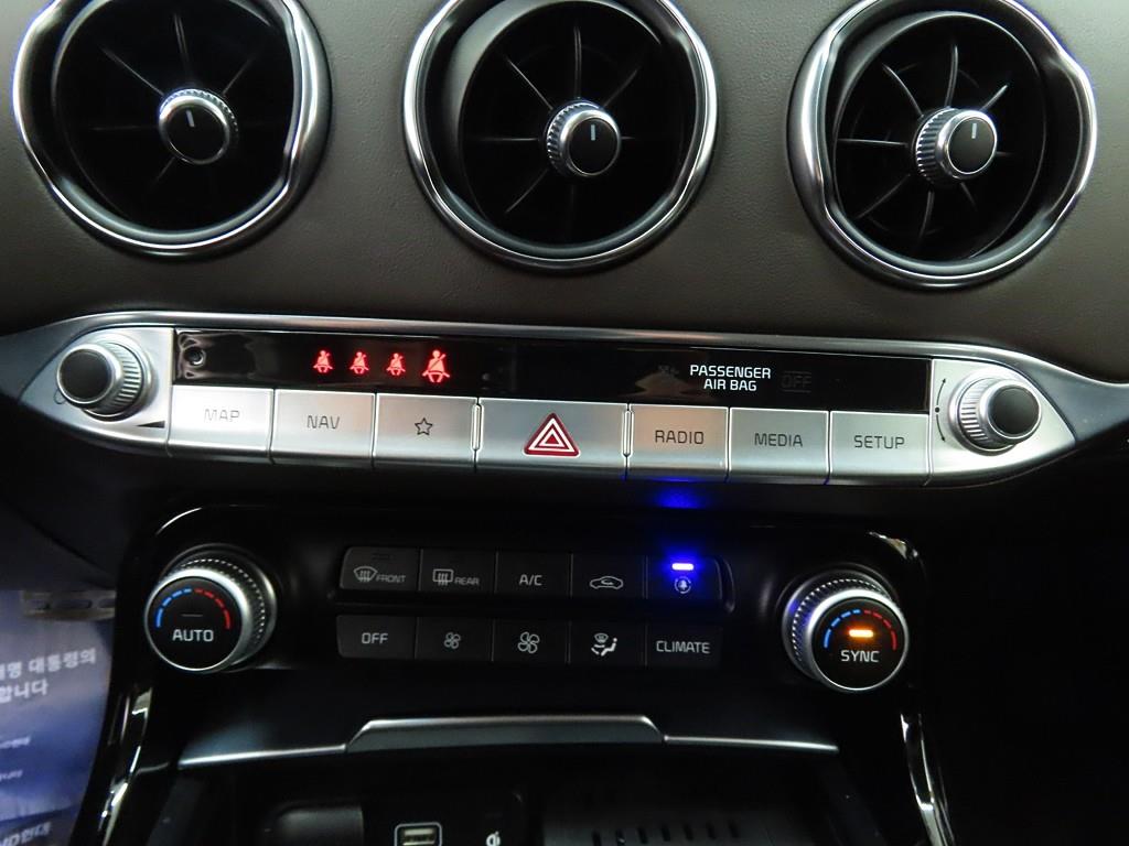 KIA Stinger - Vista 12