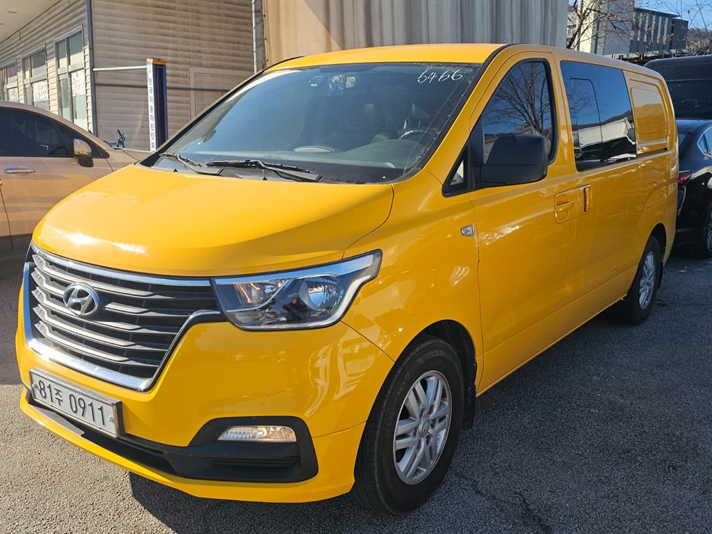HYUNDAI Starex 2018 Amarillo - Importación desde Corea - HF Imports Iquique - Foto 1