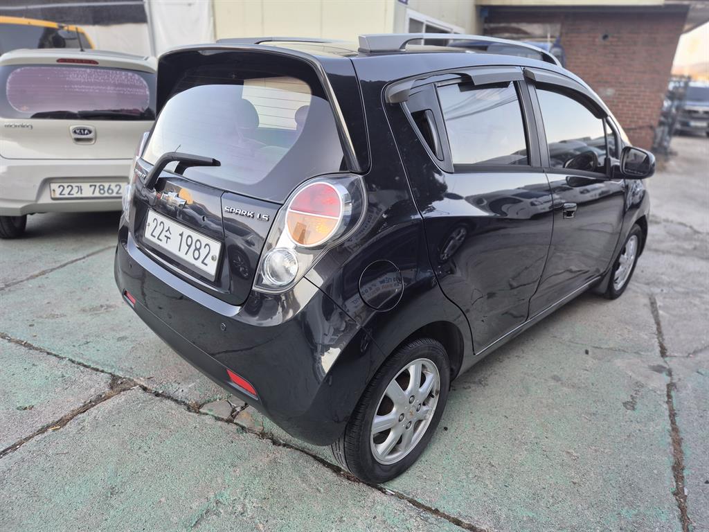 Chevrolet Spark - Vista 5