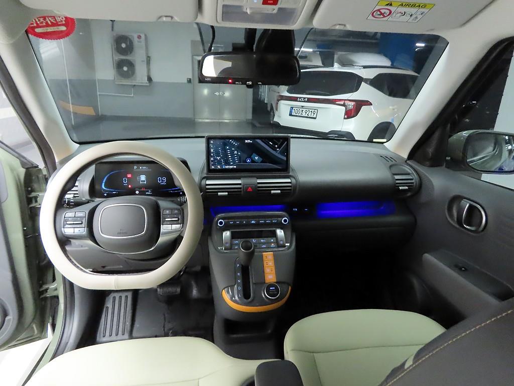 HYUNDAI Casper - Vista 8