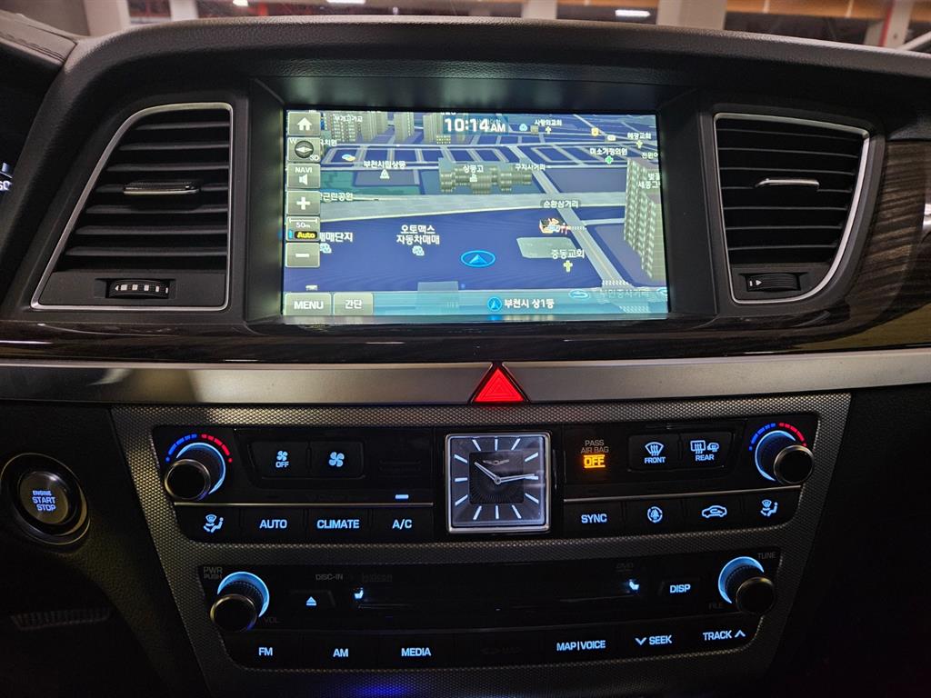 Genesis G80 - Vista 10