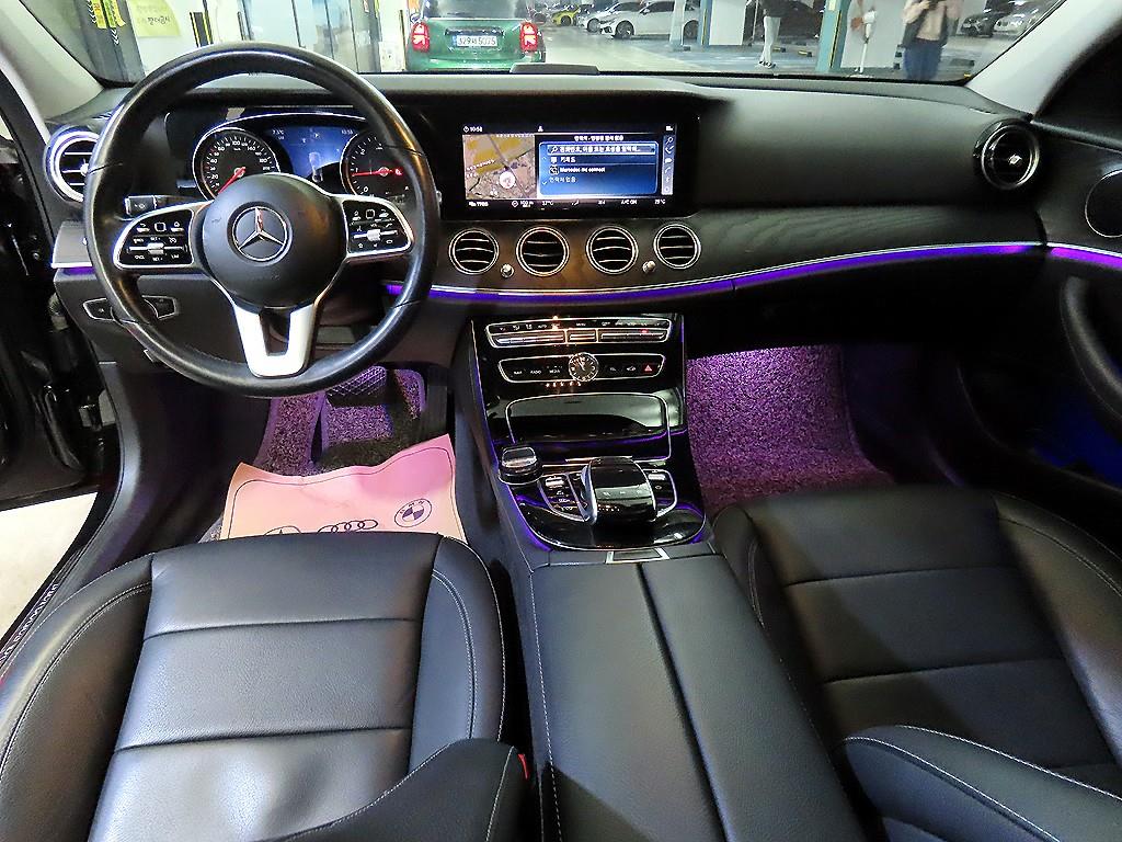 Mercedes Benz E class - Vista 10