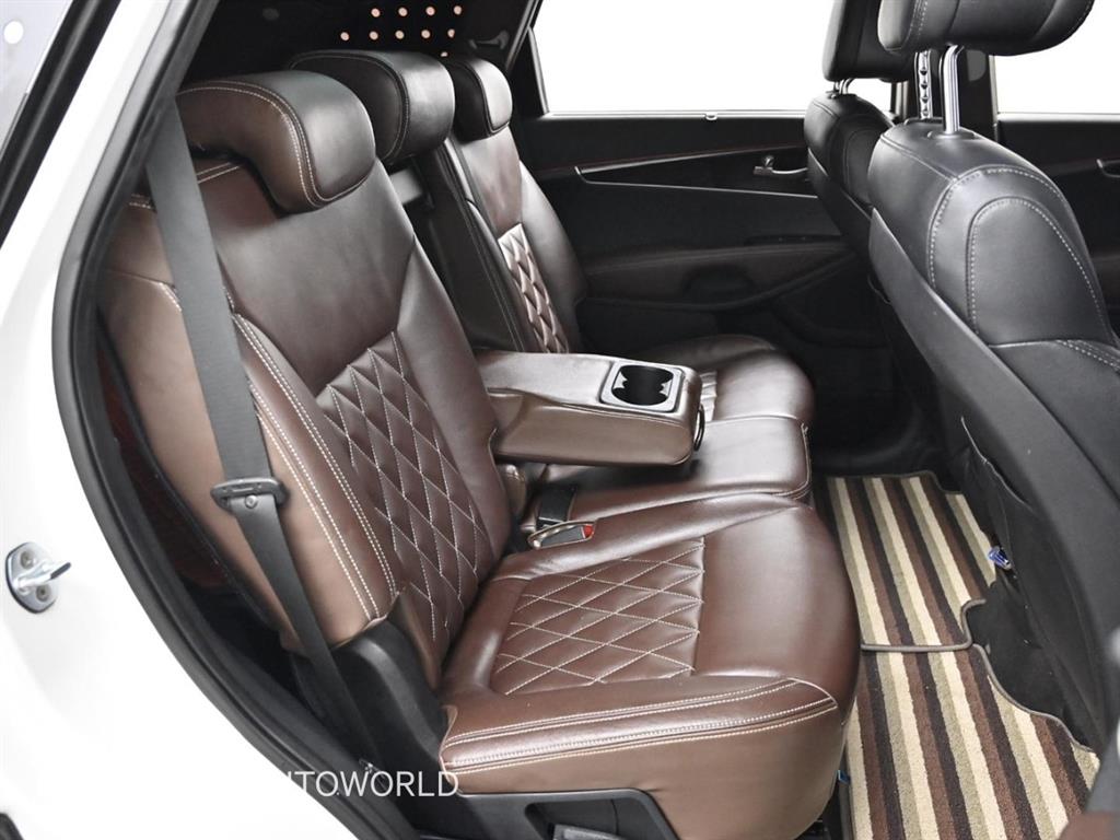 KIA Sorento - Vista 12