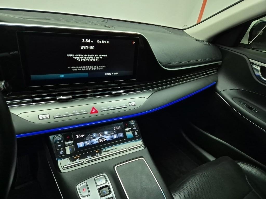 HYUNDAI Grandeur - Vista 10