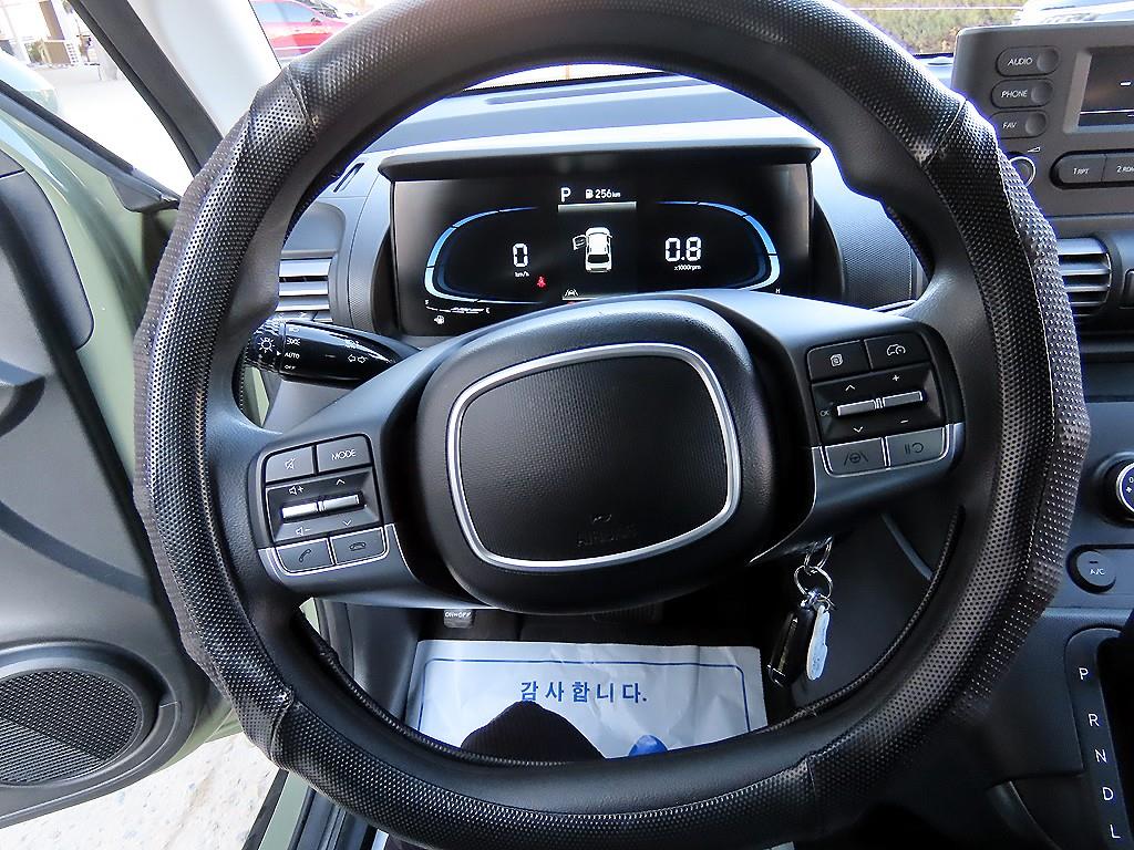 HYUNDAI Casper - Vista 8