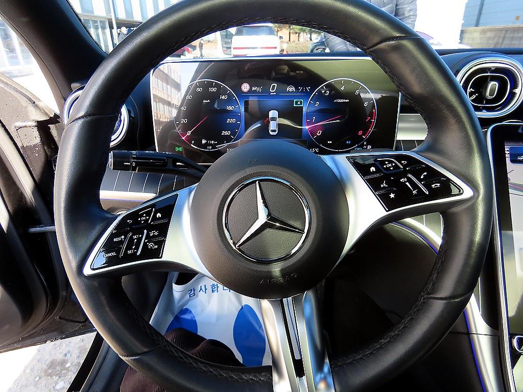 Mercedes Benz C Class - Vista 8