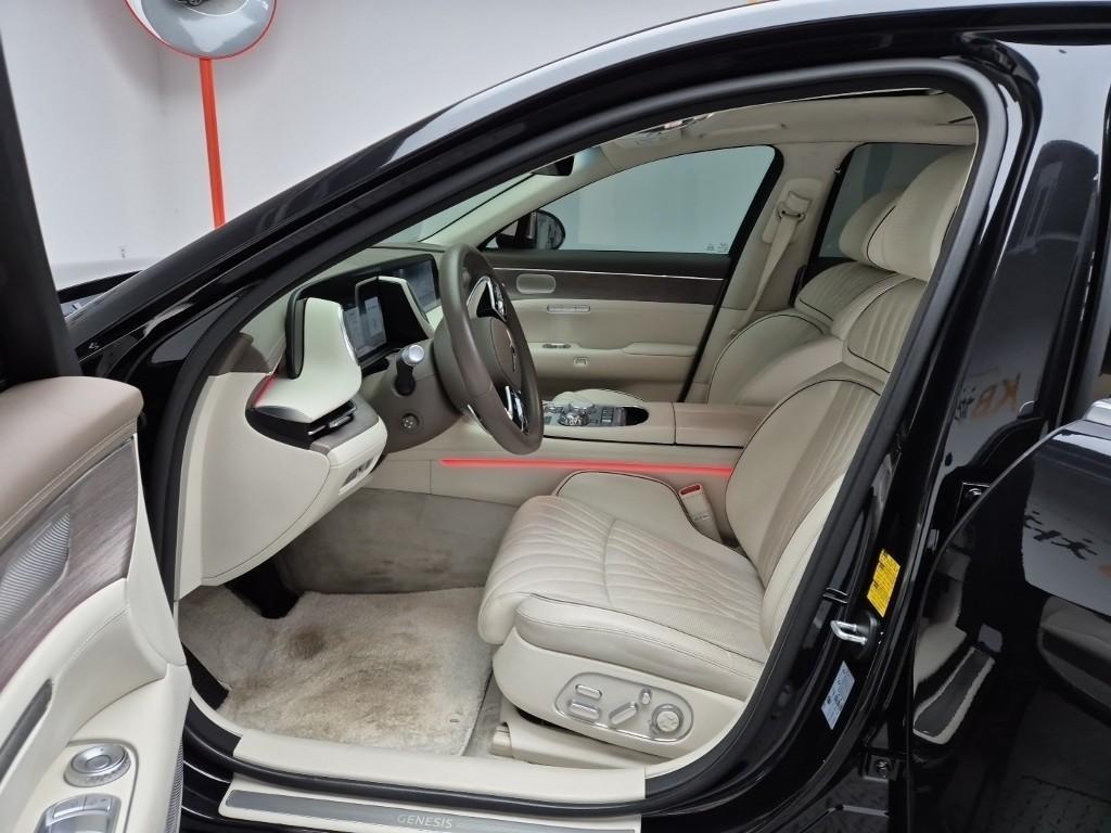 Genesis G90 - Vista 11