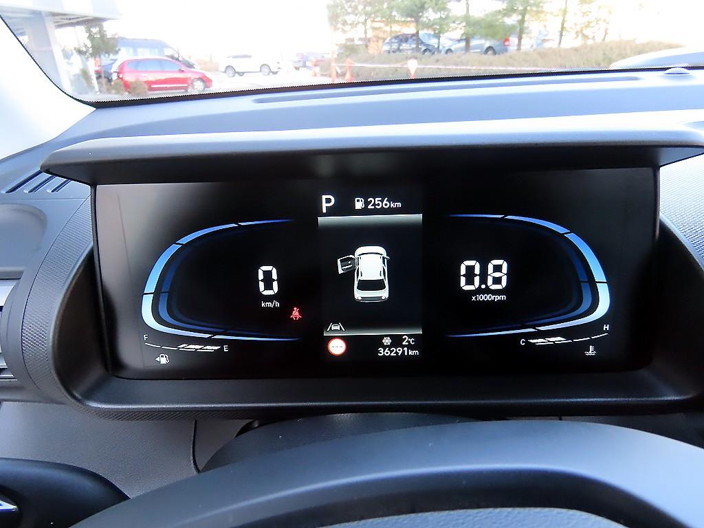 HYUNDAI Casper - Vista 9