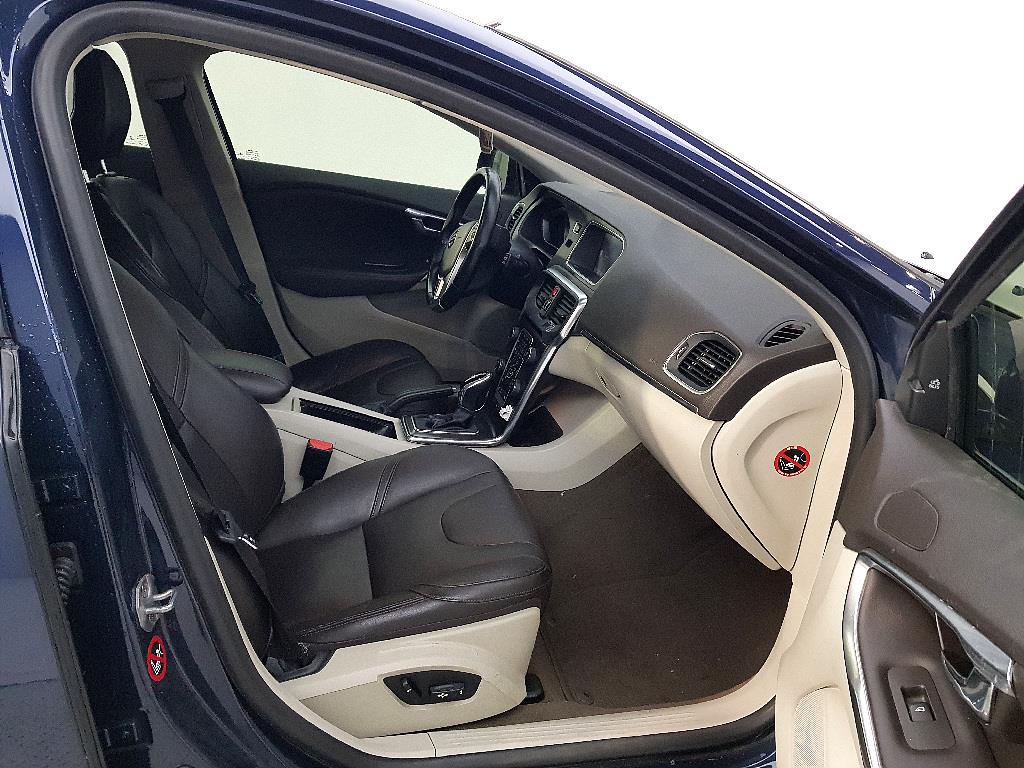 Volvo V40 2015 Azul - Importación desde Corea - HF Imports Iquique - Foto 15
