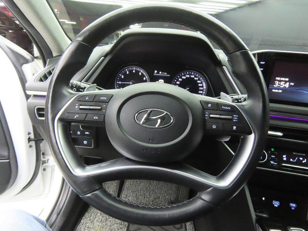 HYUNDAI Sonata - Vista 8