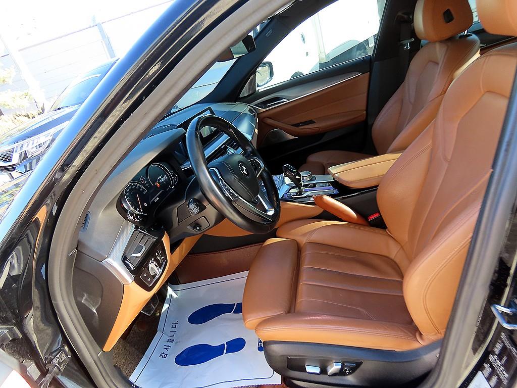 BMW 5 Series - Vista 5