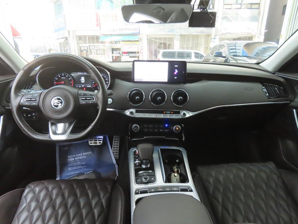 KIA Stinger - Vista 7