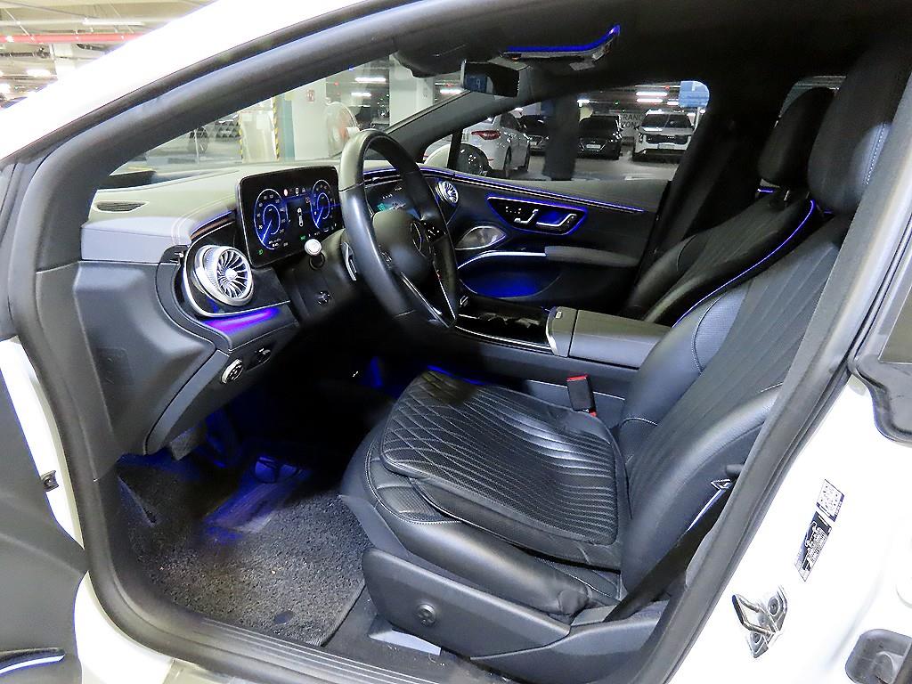 Mercedes Benz EQS - Vista 6